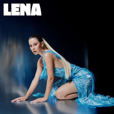 Lena Straitjacket