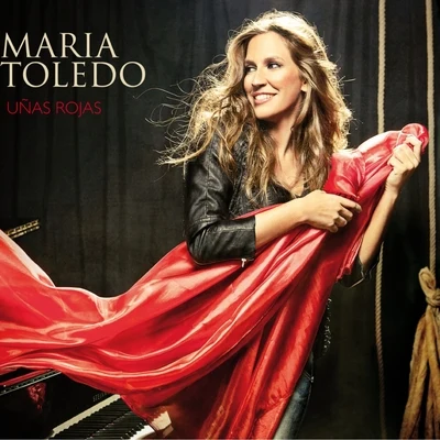 Maria Toledo Uñas rojas