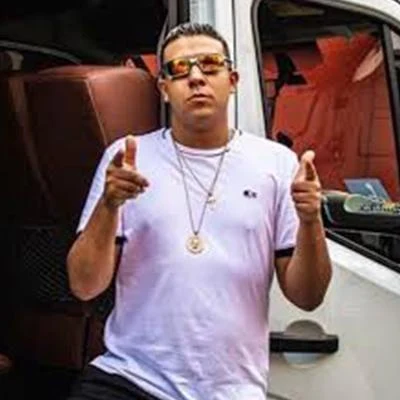 MC Rafa 22 Vou taca, mas não gasta um real