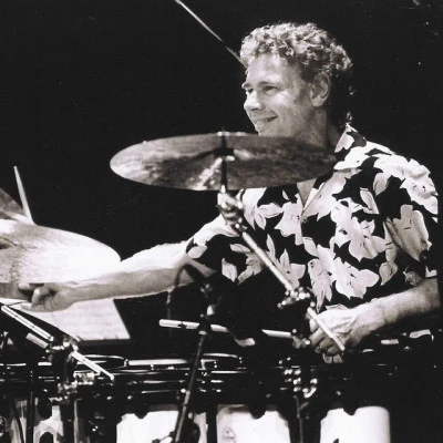 歌手 Bill Bruford