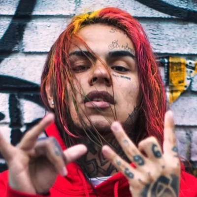 歌手 6ix9ineLacrim