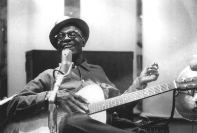 歌手 Lightnin&#x27; Hopkins