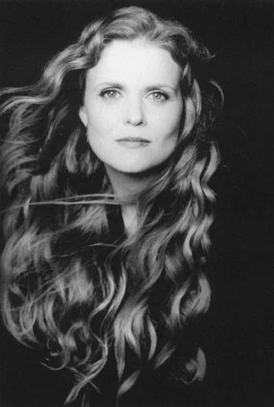 歌手 Tierney Sutton