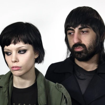 歌手 Crystal Castles