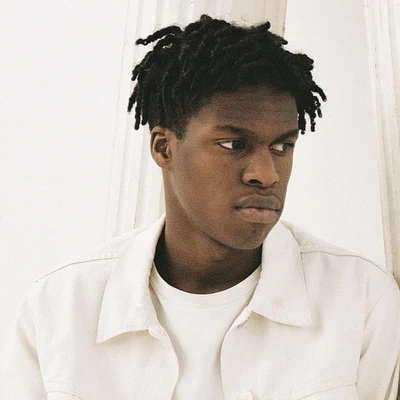 Daniel Caesar/Omar Apollo Invincible (feat. Daniel Caesar)