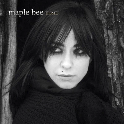 歌手 Maple Bee