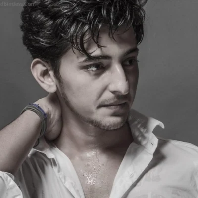 歌手 Darshan Raval