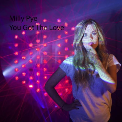 歌手 Milly Pye