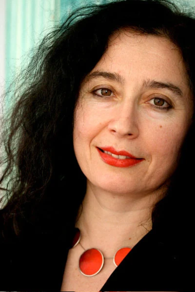 歌手 Elena Kats-CherninChristina LeonardRiley Lee