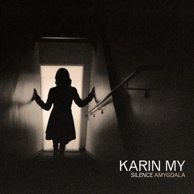 歌手 Karin MyCarbon Based Lifeforms