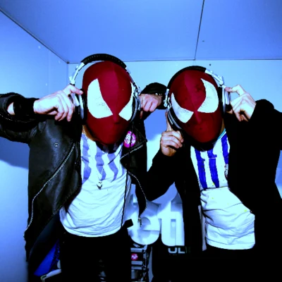 歌手 The Bloody BeetrootsTeddy Killerz