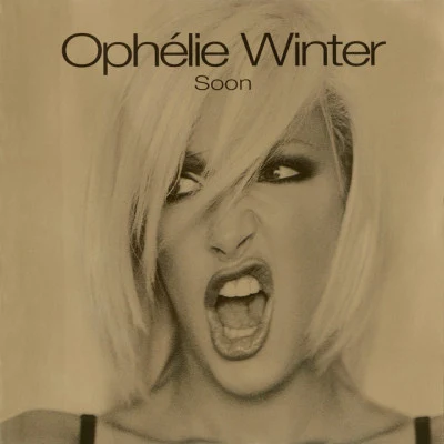 歌手 Ophélie Winter